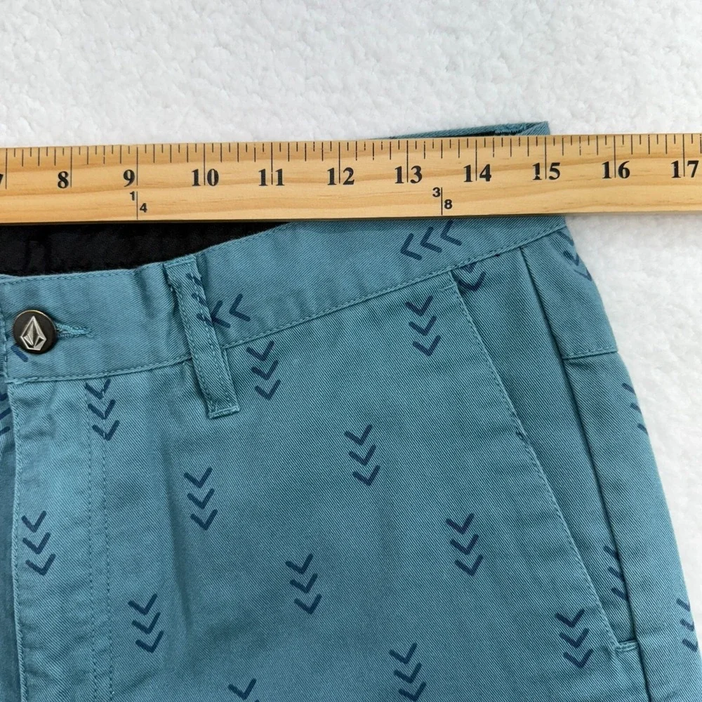 Volcom Chino Shorts Teal Chevron Print Mens 30x10 Normcore Skater Coastal Casual